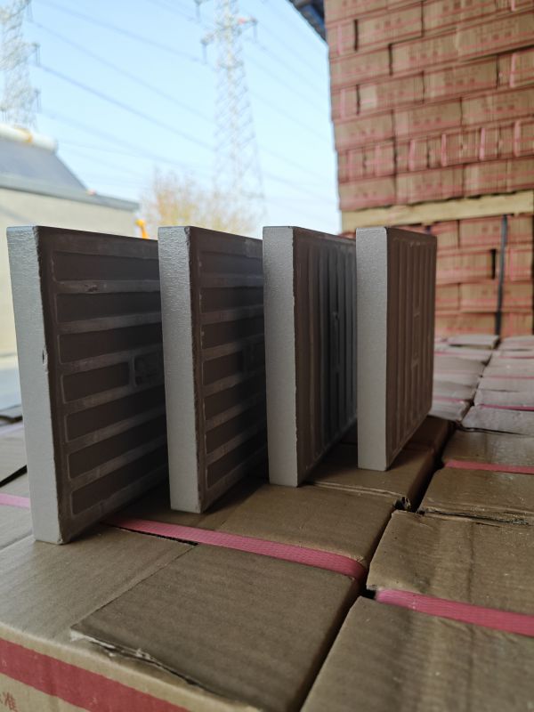 耐酸磚與普通瓷磚區(qū)別在哪里？